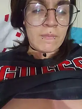 Karengenesisx online show from June 13, 6:44 am