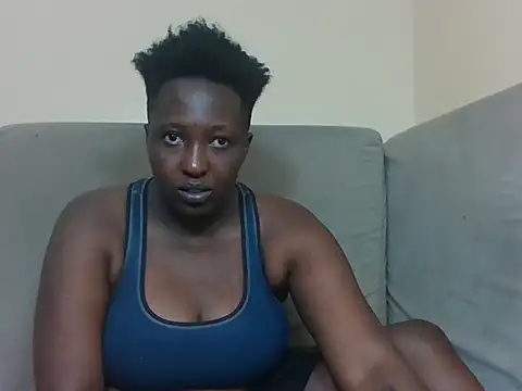 Snapshot of SoftSaphire chatting on June 3, 5:07 pm SoftSaphire online show from June 3, 5:07 pm