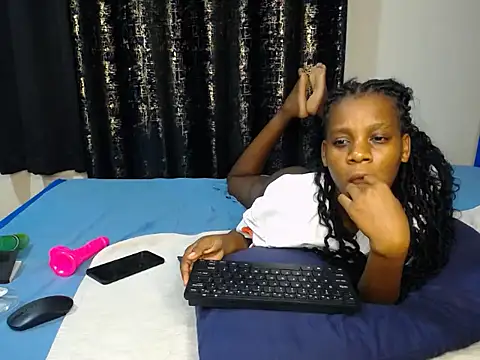 prettty Talia online show from July 19, 10:13 pm
