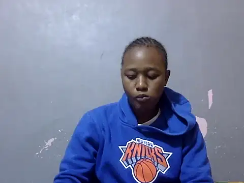 Snapshot of Petite_Ebony10 chatting on June 1, 9:49 pm Petite Ebony10 online show from June 1, 9:49 pm
