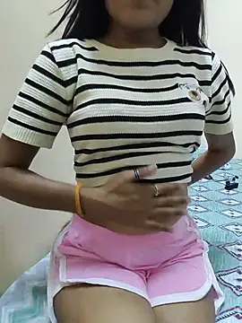Snapshot of Shanaya_001 chatting on June 2, 10:39 am Shanaya 001 online show from June 2, 10:39 am