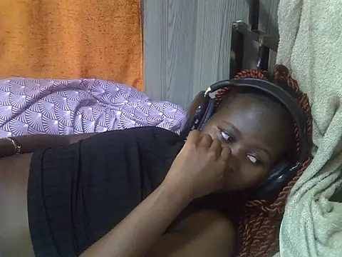 Snapshot of hot_petrah chatting on June 11, 2:53 am hot petrah online show from June 11, 2:53 am