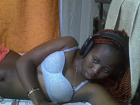 Snapshot of hot_petrah chatting on June 12, 3:11 pm hot petrah online show from June 12, 3:11 pm
