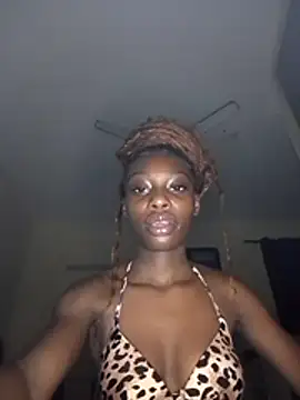Snapshot of miss_petite0 chatting on August 3, 12:32 pm miss petite0 online show from August 3, 12:32 pm