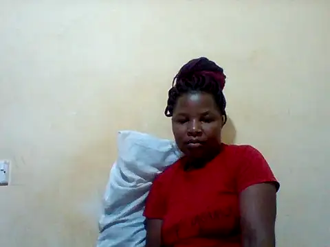Snapshot of Camilla-Sweets chatting on July 15, 1:55 am Camilla-Sweets online show from July 15, 1:55 am