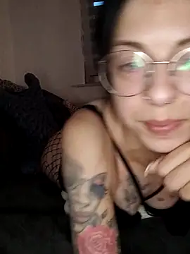 Snapshot of MistressLunaaa chatting on June 11, 8:07 pm MistressLunaaa online show from June 11, 8:07 pm