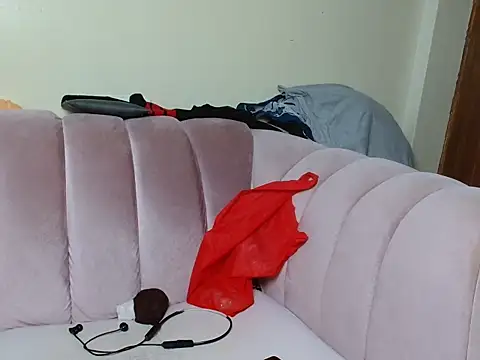 Snapshot of splash_coochie chatting on June 4, 1:39 pm splash coochie online show from June 4, 1:39 pm