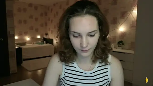 Snapshot of Megan_swiftss chatting on May 28, 5:43 pm Megan swiftss online show from May 28, 5:43 pm