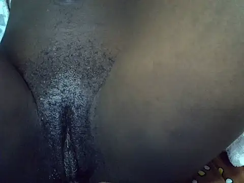 cutiebreey online show from June 14, 2:24 am