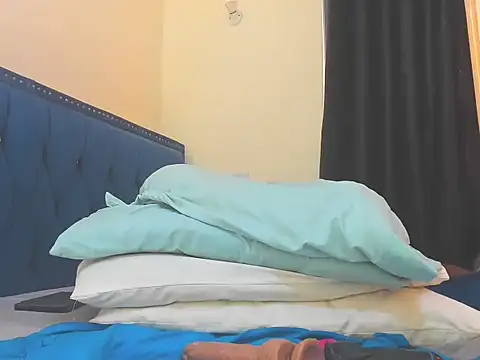 Miss Orgasm48 online show from June 3, 5:43 am