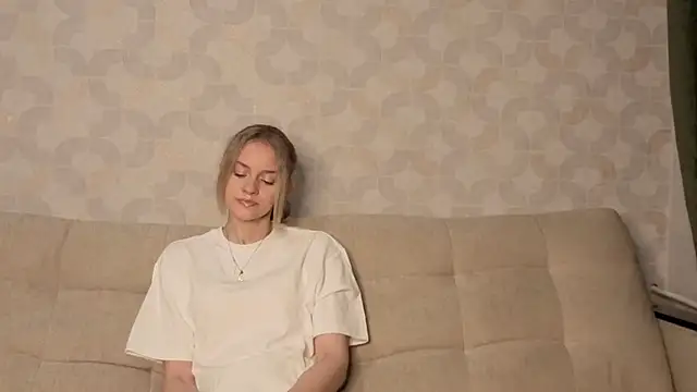 Snapshot of KareyFonger chatting on May 22, 9:31 pm KareyFonger online show from May 22, 9:31 pm