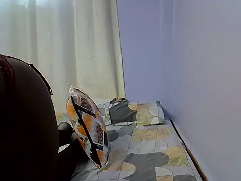 Snapshot of Sexxymischy chatting on June 10, 2:05 pm Sexxymischy online show from June 10, 2:05 pm