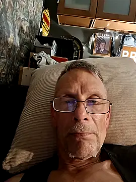 Snapshot of truckdawg2023 chatting on June 8, 8:09 pm truckdawg2023 online show from June 8, 8:09 pm