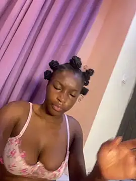 SassyPaulette online show from July 3, 10:21 am