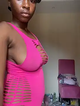 SassyPaulette online show from July 10, 7:45 am