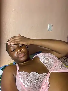 Snapshot of SassyPaulette chatting on July 14, 11:21 pm SassyPaulette online show from July 14, 11:21 pm