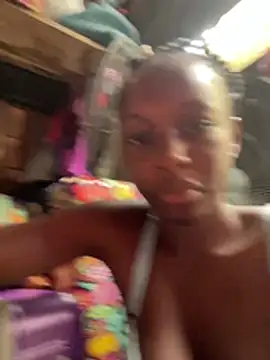 Snapshot of SassyPaulette chatting on July 19, 3:49 pm SassyPaulette online show from July 19, 3:49 pm