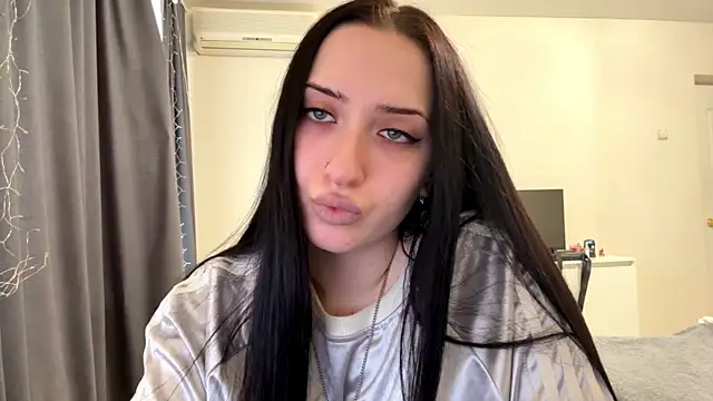 KiraJaydes online show from June 5, 11:16 am