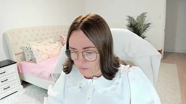 Vika73 online show from July 28, 3:21 pm