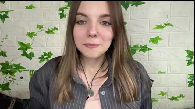 Snapshot of LisaPorse chatting on June 1, 2:30 pm LisaPorse online show from June 1, 2:30 pm