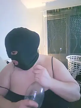 Snapshot of lolitat24 chatting on June 9, 7:14 pm lolitat24 online show from June 9, 7:14 pm