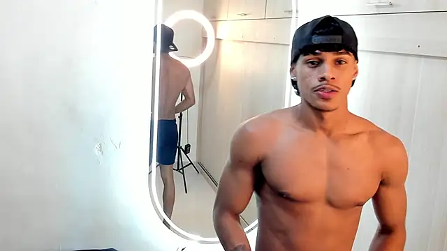 Snapshot of Joao_da_silva19 chatting on June 3, 1:03 pm Joao da silva19 online show from June 3, 1:03 pm