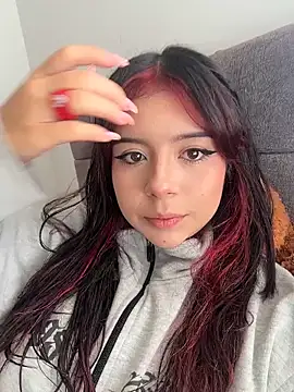 softdoll-  online show from June 7, 9:18 pm