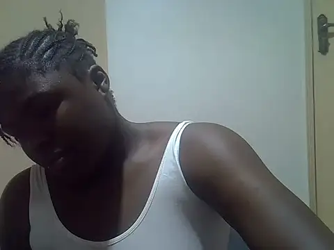 Snapshot of evethegurl chatting on June 3, 8:17 am evethegurl online show from June 3, 8:17 am