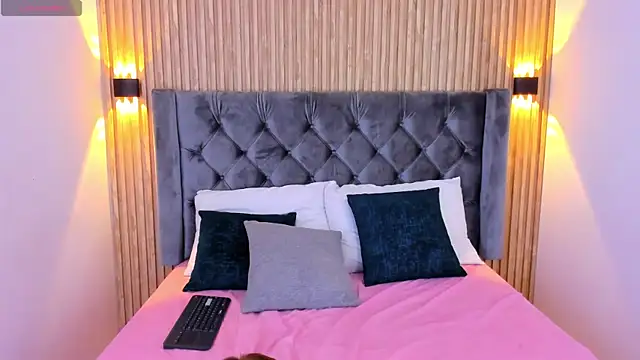 Snapshot of EmilyGracce chatting on July 28, 3:21 pm EmilyGracce online show from July 28, 3:21 pm