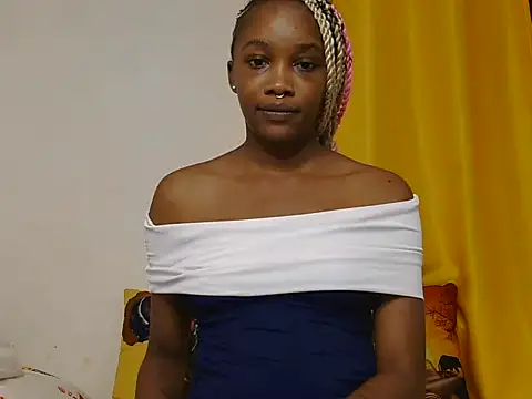 Snapshot of Saucy1_Angels chatting on June 12, 5:12 pm Saucy1 Angels online show from June 12, 5:12 pm