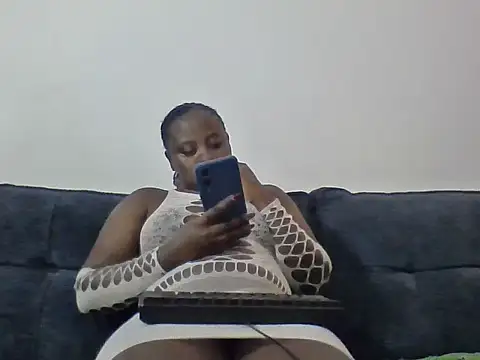 Snapshot of remmy_luna2 chatting on May 31, 6:42 pm remmy luna2 online show from May 31, 6:42 pm