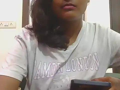 Diana Penty online show from July 11, 5:04 pm