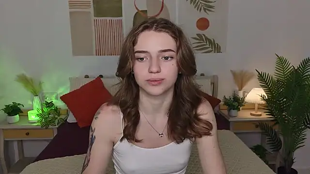 Snapshot of TayloryStar chatting on June 4, 8:09 am TayloryStar online show from June 4, 8:09 am