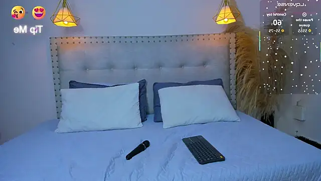 Snapshot of Nicole_vega18 chatting on June 3, 8:58 pm Nicole vega18 online show from June 3, 8:58 pm
