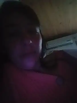 guapitaaa love online show from June 13, 6:28 pm