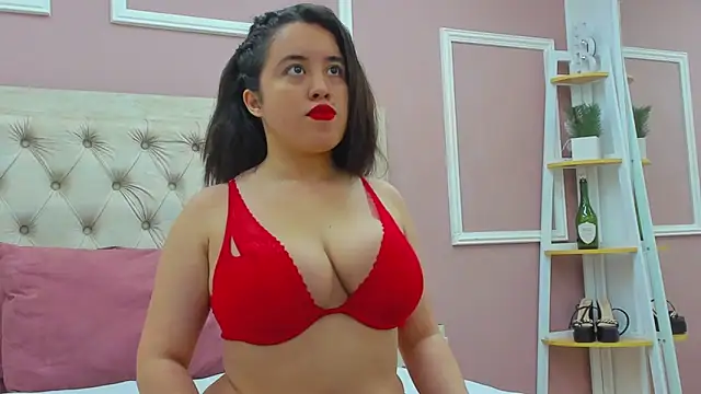 Snapshot of nia_taylorX chatting on June 6, 8:24 pm nia taylorX online show from June 6, 8:24 pm