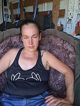 adelinegirly online show from July 9, 1:59 pm