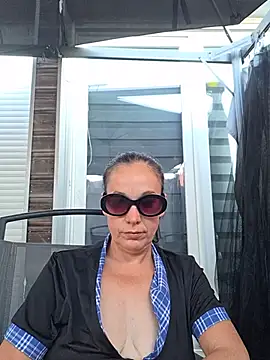 adelinegirly online show from July 15, 5:23 am