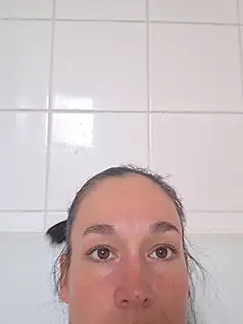 adelinegirly online show from July 18, 8:51 am