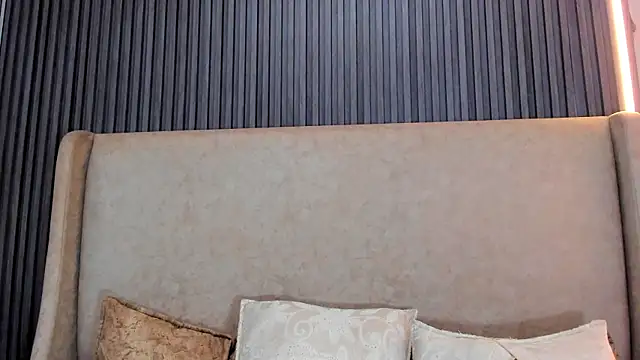 Snapshot of HannaScott_ chatting on August 1, 8:35 am HannaScott online show from August 1, 8:35 am