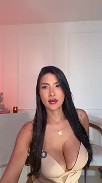 Snapshot of Anny_Honeey chatting on May 22, 1:28 pm Anny Honeey online show from May 22, 1:28 pm