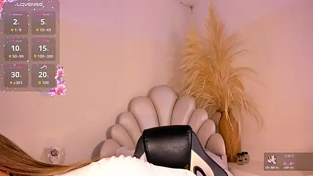 SelenaRogers online show from June 20, 8:44 pm