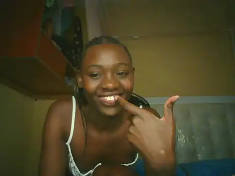 Preetygirlyz online show from June 28, 7:14 am