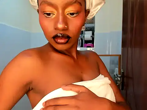 Naughty Little Barbie online show from July 21, 6:21 pm
