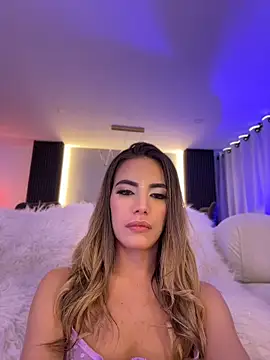 Snapshot of Sweet_ivonny chatting on June 6, 2:00 pm Sweet ivonny online show from June 6, 2:00 pm