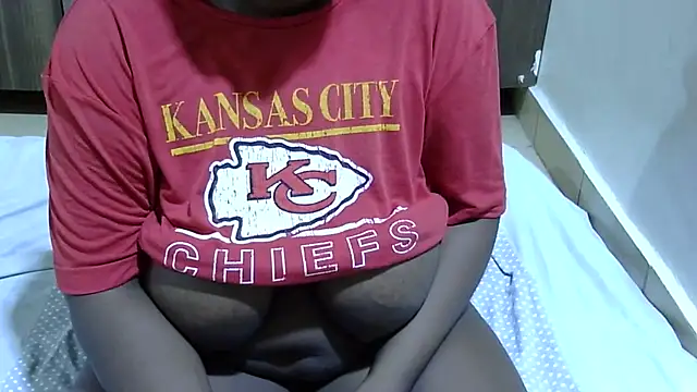 Snapshot of RawHoneyXo- chatting on May 30, 11:40 am RawHoneyXo- online show from May 30, 11:40 am