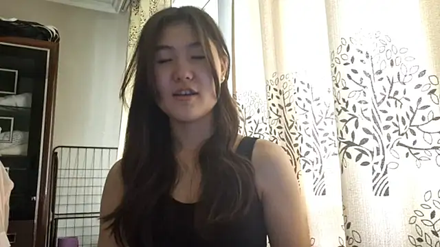 Snapshot of LimpedFlyby chatting on June 3, 9:34 am LimpedFlyby online show from June 3, 9:34 am