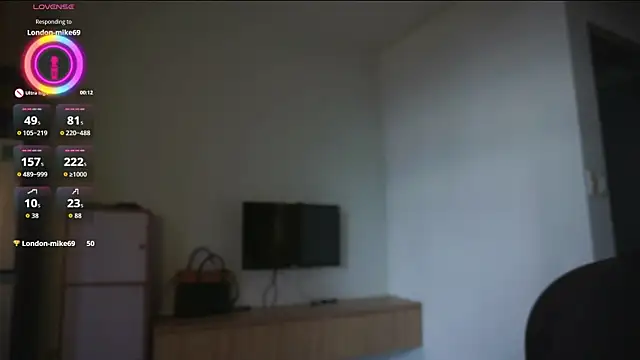 Snapshot of Adalheidis chatting on June 6, 10:58 pm Adalheidis online show from June 6, 10:58 pm