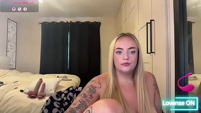 CurvyWetWife online show from June 5, 8:53 am