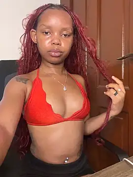 Snapshot of sexyie_caramel chatting on June 2, 6:54 pm sexyie caramel online show from June 2, 6:54 pm